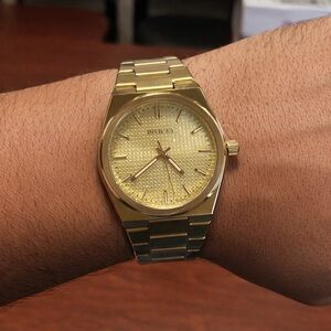 Invicta Gold tone watch. With texture Dial. Luxury style MSRP$199